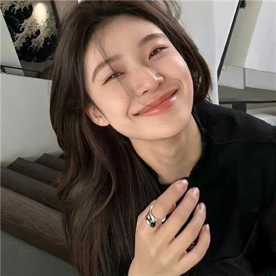 阳台上的女人们